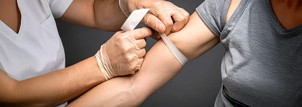 Garrot : quand et comment l’utiliser en cas d’hémorragie grave